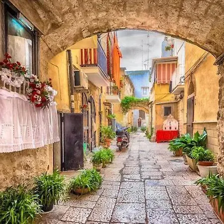 Apartman Near Vecchia & Train Station Typical With Balcony